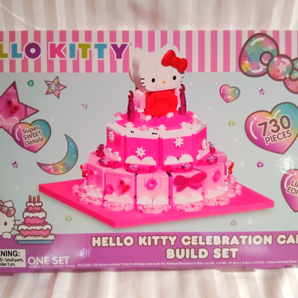 Hello kitty celebrating cake blocks.